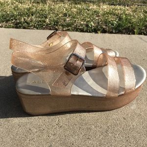 Platform sandals